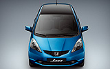 Honda Jazz. Modelo 2009. Imagen. Frontal. Coche parado. Estudio. Azul.