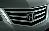 Honda Legend. Modelo 2009. Imagen. Detalle parrilla. Estudio. Gris oscuro.