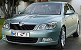 �koda Octavia. Modelo 2009. Carrocer�a Berlina. Imagen. Exterior. Frontal lateral. Parado. Carretera.