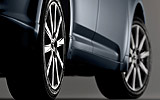 Toyota Avensis. Modelo 2009. Cross Sport. Imagen. Exterior. Lateral posterior. Llantas de aleaci�n. Estudio.