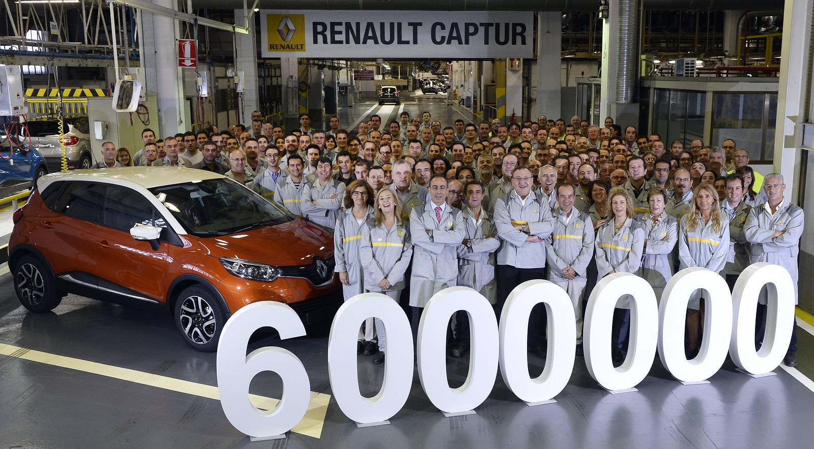 Sale De La Planta De Valladolid La Unidad Seis Millones De Renault