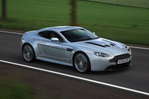 Aston Martin V12 Vantage 