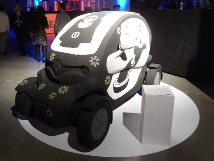 Renault Twizy. Exposición de arte. Jordi Ribes. Sor Twizy.