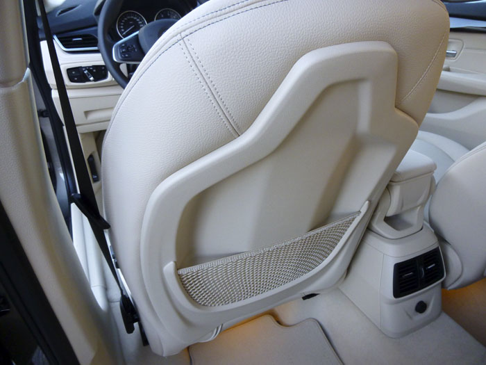 Respaldo asientos delanteros : BMW 220d xDrive Active Tourer
