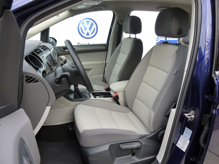 Volkswagen Touran. Asientos delanteros